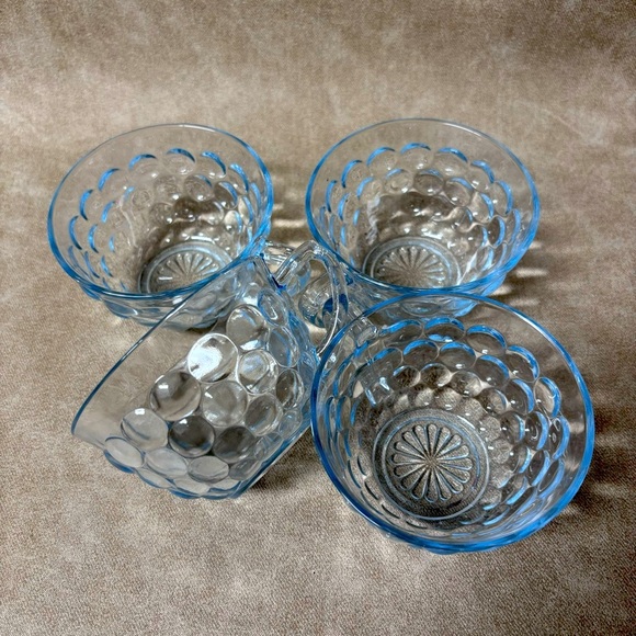 ANCHOR HOCKING BLUE
BUBBLE DEPRESSION
GLASS COFFEE TEA CUPS
ONLY SET OF 4 - Picture 5 of 7